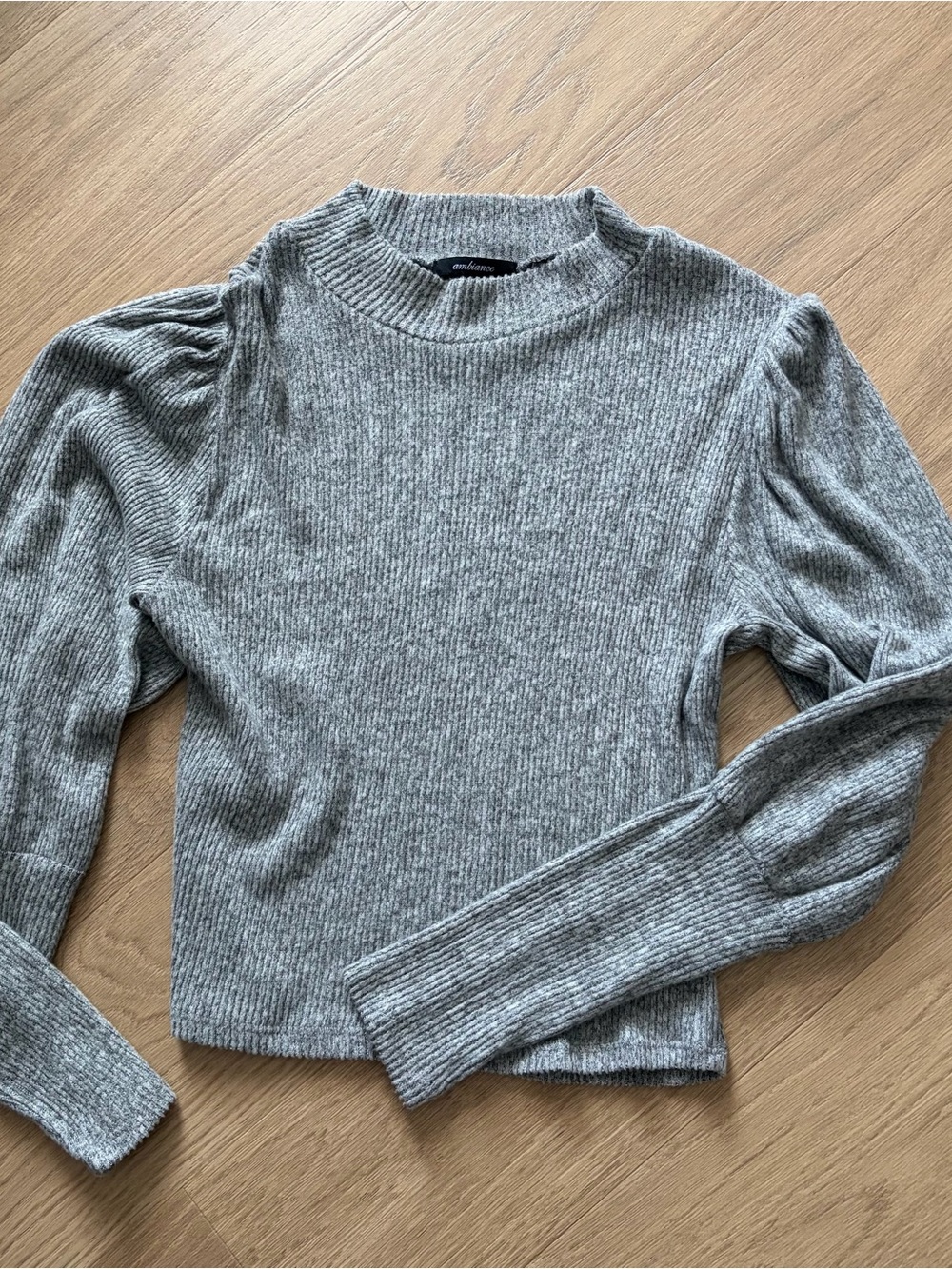Ambiance woman’s Grey Ribbed Mock Neck Sweater top size L balloon sleeve chic